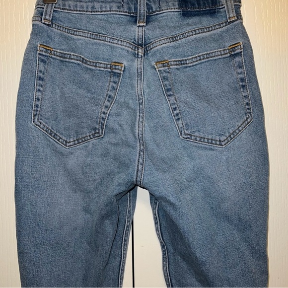 Abercrombie & Fitch Ultra High Rise 90s Slim Straight Jean - Picture 7 of 7